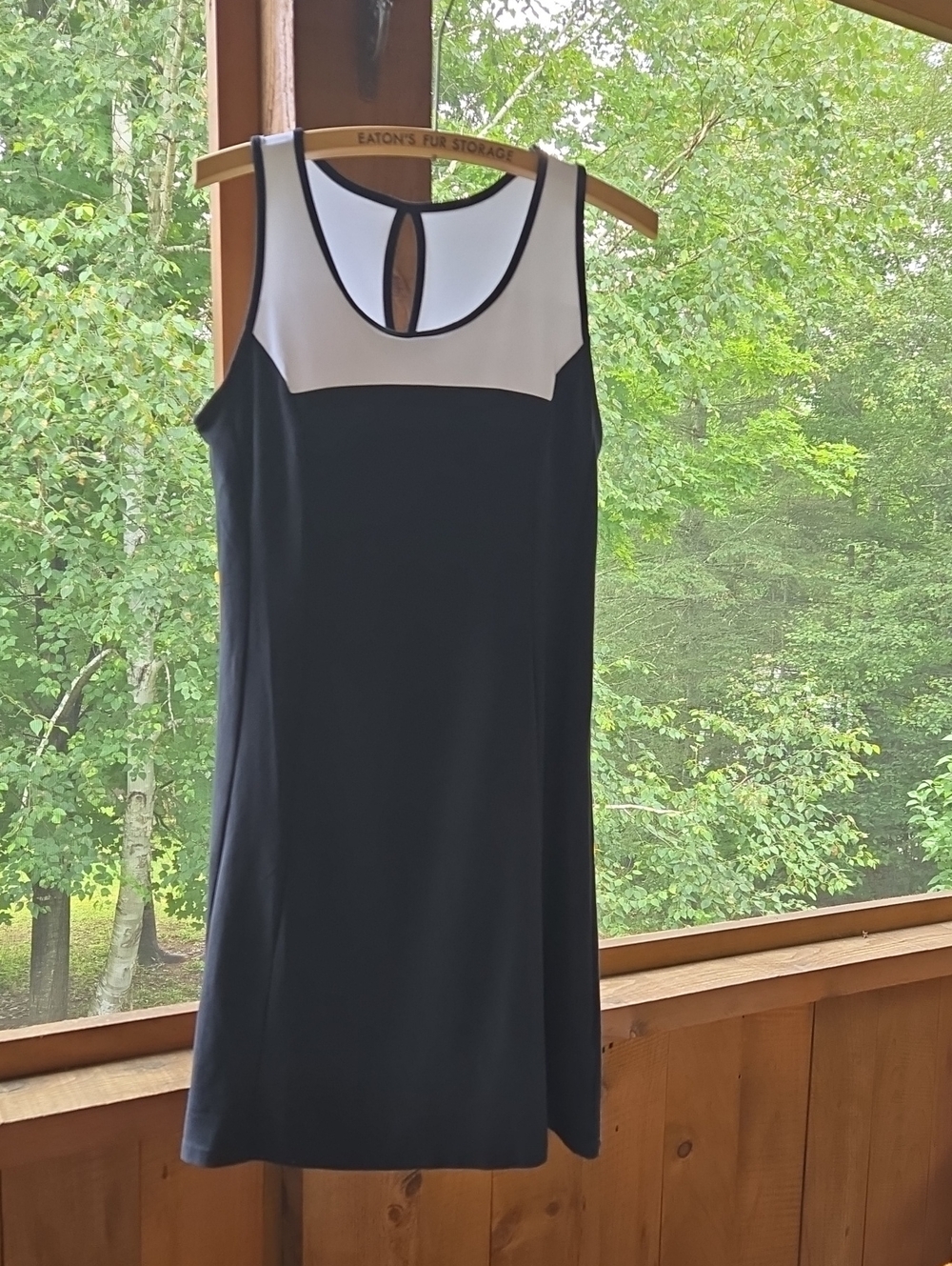 Classic Black and White Sleeveless Shift Dress